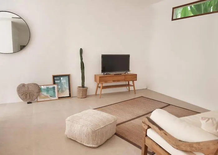 Charming 3 Bedrooms In The Heart Of Canggu, Echo Villa